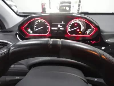Sell Peugeot 2008 2017 - 11750 EUR, 65000 km - AUTO.MOTO.pt