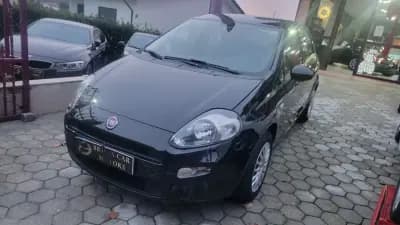 Vendo Fiat Punto 2016 - 6990 EUR, 160000 km - AUTO.MOTO.pt