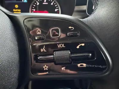 Vendo Mercedes-Benz C 180 2019 - 25990 EUR, 115564 km - AUTO.MOTO.pt