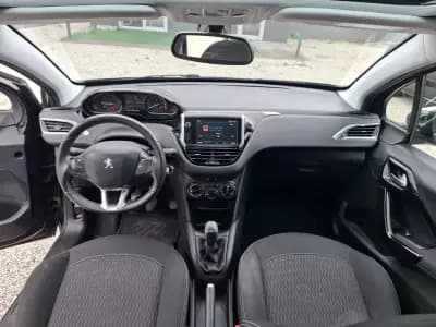 Sell Peugeot 208 2017 - 8900 EUR, 191000 km - AUTO.MOTO.pt