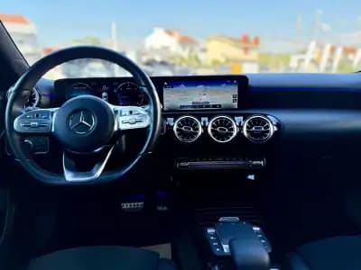 Vendo Mercedes-Benz A 180 Limousine 2020 - 29950 EUR, 97000 km - AUTO.MOTO.pt