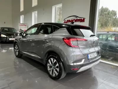 Vendo Renault Captur 2020 - 18499 EUR, 94000 km - AUTO.MOTO.pt