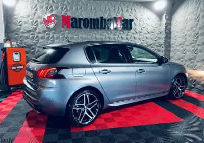 Vendo Peugeot 308 2018 - 11990 EUR, 102610 km - AUTO.MOTO.pt
