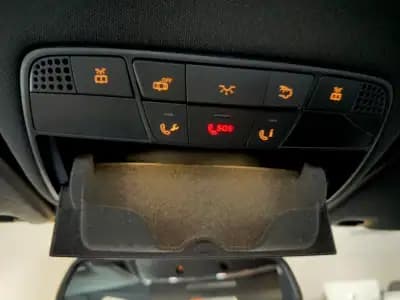 Sell Mercedes-Benz C 200 2015 - 17999 EUR, 175000 km - AUTO.MOTO.pt