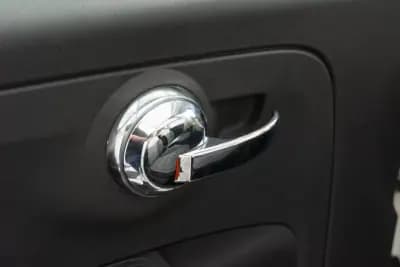 Sell Fiat 500C 2017 - 14500 EUR, 39620 km - AUTO.MOTO.pt