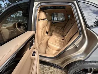 Vendo Porsche Macan 2016 - 42900 EUR, 145000 km - AUTO.MOTO.pt