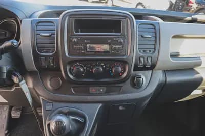 Vendo Renault 2018 - 17680 EUR, 154920 km - AUTO.MOTO.pt