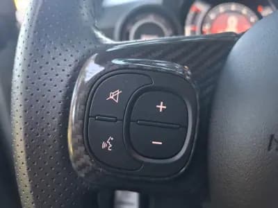 Sell Abarth 695 2023 - 29990 EUR, 6300 km - AUTO.MOTO.pt