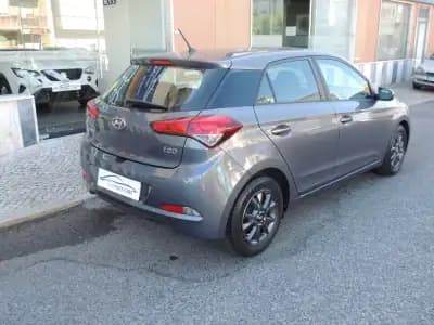 Vendo Hyundai i20 2017 - 10950 EUR, 128500 km - AUTO.MOTO.pt