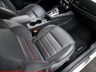 Vendo Renault Arkana 2021 - 23250 EUR, 52400 km - AUTO.MOTO.pt