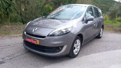 Sell Renault Grand Scénic 2016 - 9800 EUR, 192830 km - AUTO.MOTO.pt