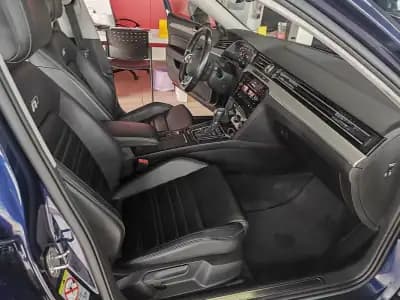 Vendo Volkswagen Passat Variant 2018 - 21990 EUR, 137500 km - AUTO.MOTO.pt