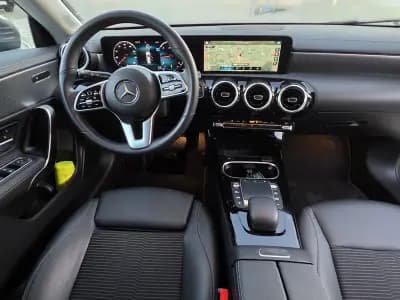 Vendo Mercedes-Benz CLA 180 2022 - 25900 EUR, 146000 km - AUTO.MOTO.pt