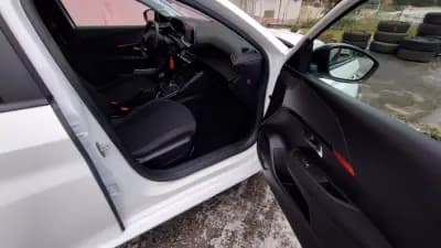 Sell Peugeot 208 2022 - 13999 EUR, 47000 km - AUTO.MOTO.pt