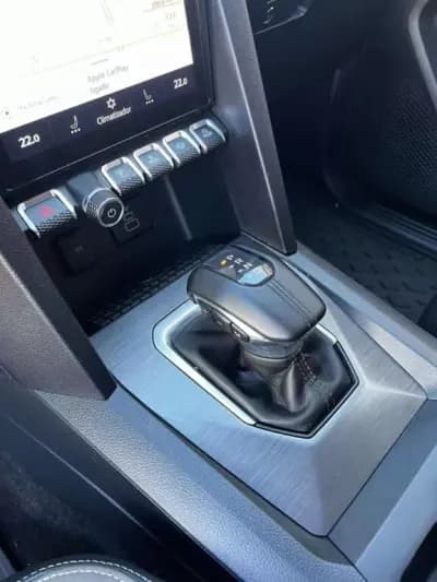 Vendo Volkswagen Amarok 2024 - 74900 EUR, 9880 km - AUTO.MOTO.pt