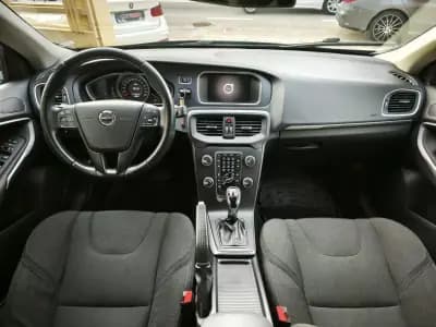 Sell Volvo V40 Cross Country 2017 - 18500 EUR, 100000 km - AUTO.MOTO.pt