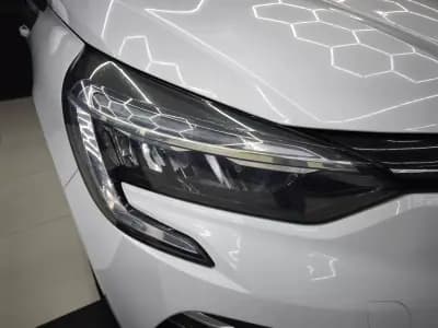 Sell Renault Clio 2020 - 13450 EUR, 185157 km - AUTO.MOTO.pt