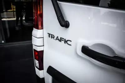 Vendo Renault Trafic 2020 - 30990 EUR, 126359 km - AUTO.MOTO.pt