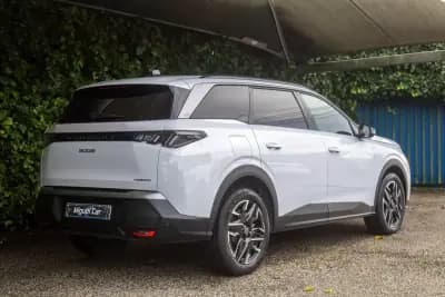 Vendo Peugeot 5008 2025 - 33500 EUR, 15000 km - AUTO.MOTO.pt