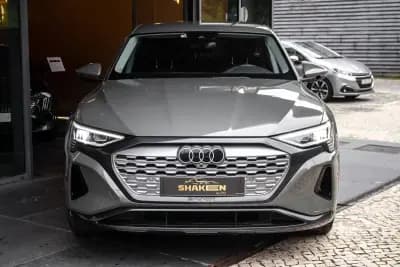 Vendo Audi Q8 e-Tron Sportback 2023 - 52900 EUR, 34353 km - AUTO.MOTO.pt