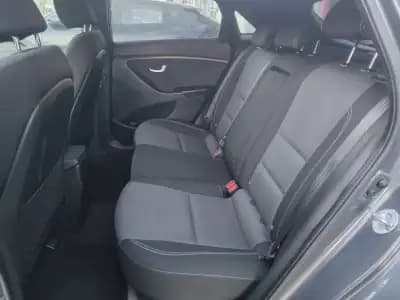 Vendo Hyundai i30 2016 - 11490 EUR, 122000 km - AUTO.MOTO.pt