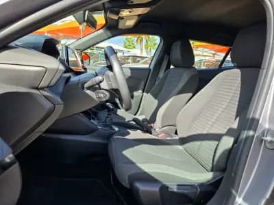 Vendo Peugeot 2008 2023 - 19450 EUR, 68870 km - AUTO.MOTO.pt