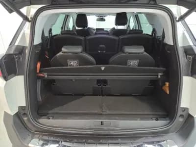 Vendo Peugeot 5008 2020 - 19900 EUR, 115000 km - AUTO.MOTO.pt