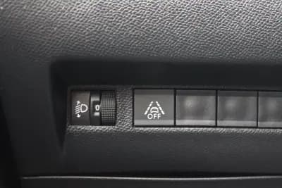 Vendo Peugeot 208 2022 - 16750 EUR, 121000 km - AUTO.MOTO.pt