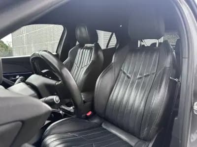 Vendo Peugeot 2008 2021 - 17900 EUR, 95000 km - AUTO.MOTO.pt