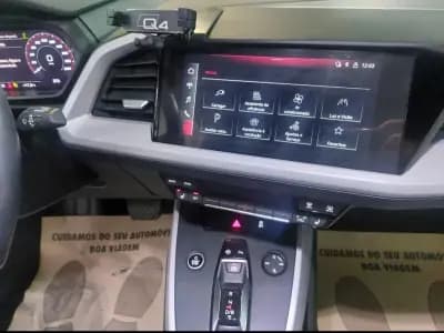 Vendo Audi Q4 e-tron 2021 - 27900 EUR, 85105 km - AUTO.MOTO.pt