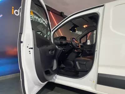 Sell Peugeot Partner 2024 - 15900 EUR, 80249 km - AUTO.MOTO.pt