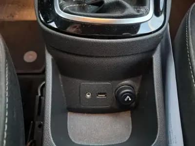 Sell Ford Fiesta 2016 - 9990 EUR, 87600 km - AUTO.MOTO.pt