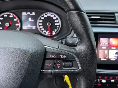 Sell SEAT Arona 2020 - 13650 EUR, 78000 km - AUTO.MOTO.pt