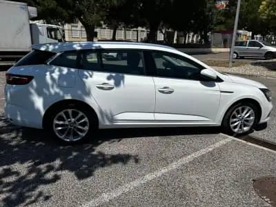 Vendo Renault Mégane 2019 - 14250 EUR, 135000 km - AUTO.MOTO.pt