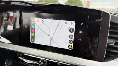 Vendo Opel Mokka-e 2023 - 23990 EUR, 9530 km - AUTO.MOTO.pt