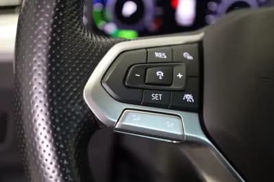 Vendo Volkswagen Passat Variant 2021 - 25990 EUR, 70682 km - AUTO.MOTO.pt