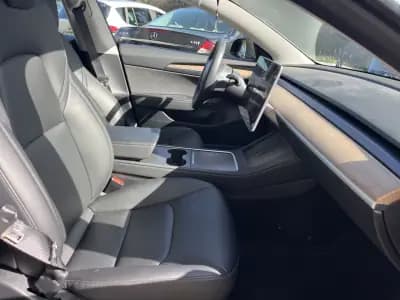 Vendo Tesla Model 3 2021 - 26900 EUR, 79000 km - AUTO.MOTO.pt