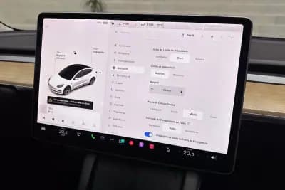 Vendo Tesla Model 3 2021 - 25450 EUR, 58710 km - AUTO.MOTO.pt