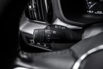 Sell Volvo XC 60 2020 - 36990 EUR, 82194 km - AUTO.MOTO.pt