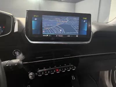 Sell Peugeot e-2008 2020 - 18990 EUR, 50000 km - AUTO.MOTO.pt