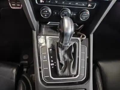 Vendo Volkswagen Passat Variant 2018 - 21990 EUR, 137500 km - AUTO.MOTO.pt