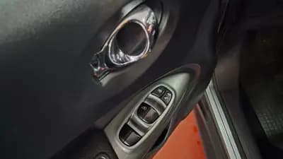 Vendo Nissan Juke 2017 - 14250 EUR, 125835 km - AUTO.MOTO.pt