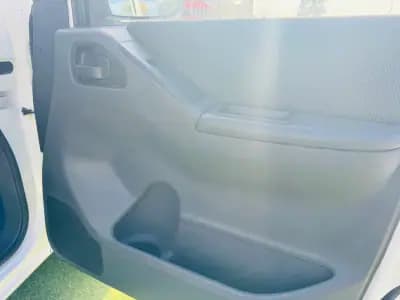 Sell Nissan Navara 2012 - 21500 EUR, 140000 km - AUTO.MOTO.pt