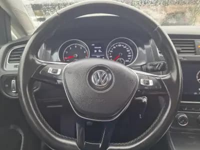 Vendo Volkswagen Golf 2019 - 18999 EUR, 139668 km - AUTO.MOTO.pt