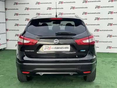 Vendo Nissan Qashqai 2016 - 15390 EUR, 145000 km - AUTO.MOTO.pt
