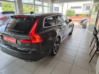 Sell Volvo V90 2018 - 20990 EUR, 188000 km - AUTO.MOTO.pt