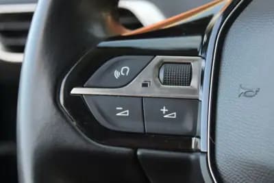 Vendo Peugeot 5008 2018 - 21990 EUR, 116000 km - AUTO.MOTO.pt