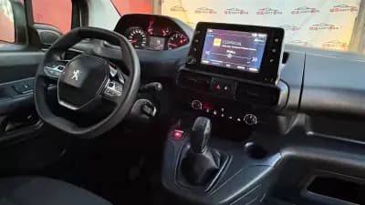 Vendo Peugeot Partner 2020 - 9900 EUR, 145000 km - AUTO.MOTO.pt