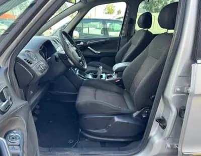 Vendo Ford Galaxy 2010 - 3550 EUR, 264235 km - AUTO.MOTO.pt