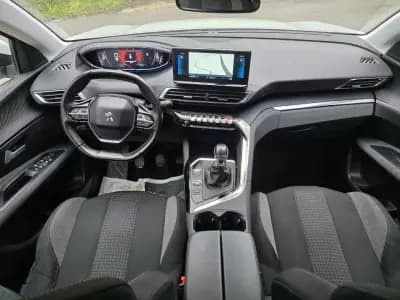 Vendo Peugeot 3008 2021 - 21900 EUR, 148000 km - AUTO.MOTO.pt